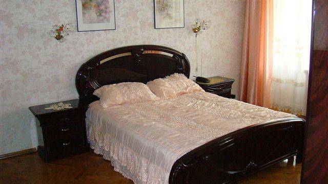 ПОСУТОЧНО сдам  2-х комнатную квартиру недалеко от центра, г. Чернигов
