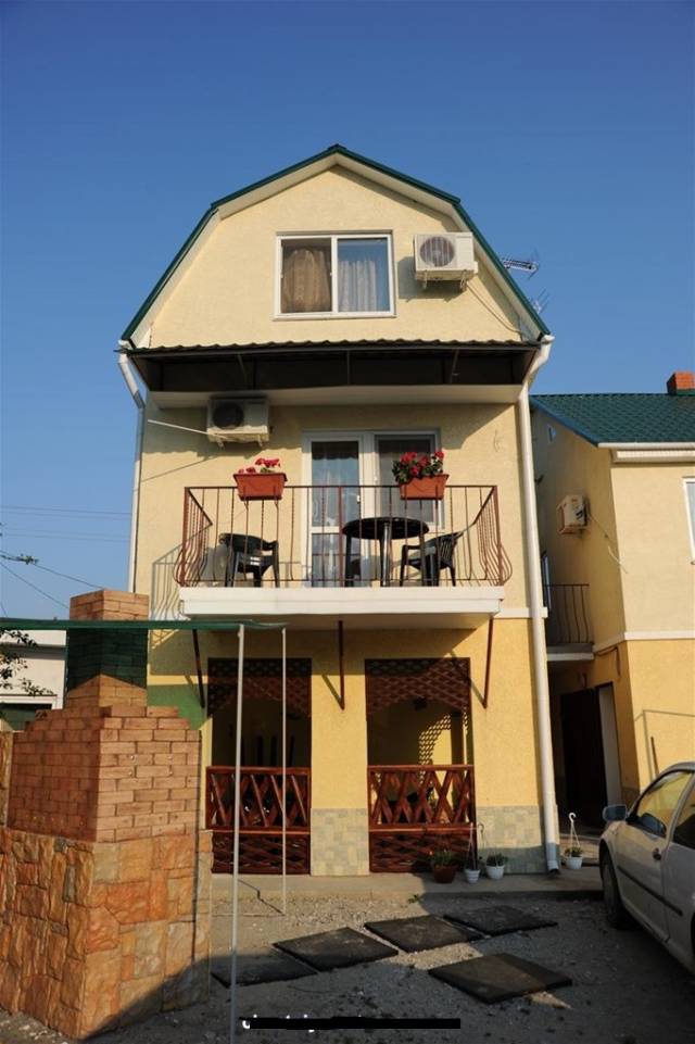 КОТЕДЖ 820