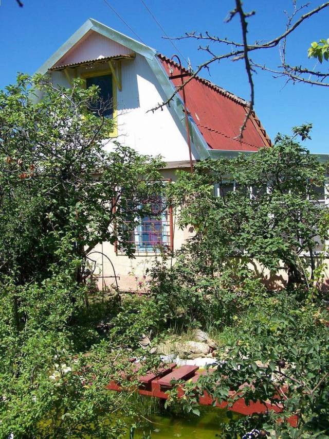 Комнаты на даче у моря